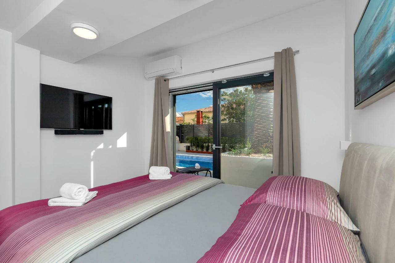 Lulani Makarska Pool Apartment Zewnętrze zdjęcie